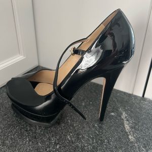 YSL black pattern leather shoes. Size 40